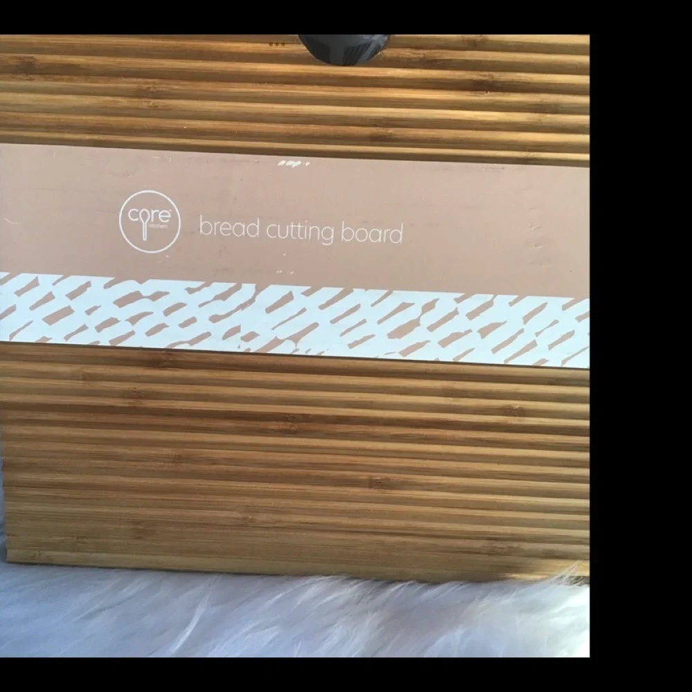 Bread cutting board